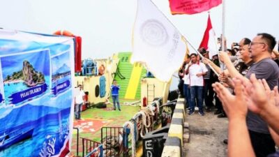 ABPEDNAS, Srikandi Jaga Desa dan ASLINMAS Salurkan Puluhan Ton Air Bersih Untuk Masyarakat Kepulauan di Kota Manado